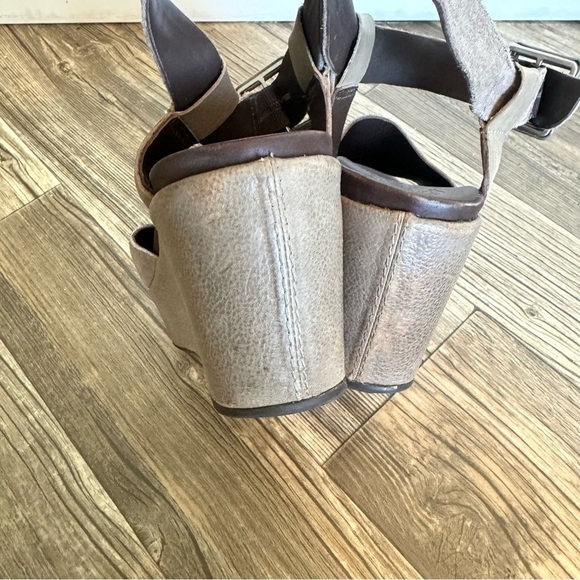 Kork-Ease Women's 9 'Keirn' Platform Wedge Sandal in Stone Under Casual Boho - Picture 8 of 11